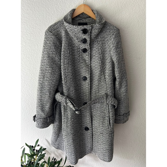 Worthington Jackets & Blazers - Worthington Womens 1X Black White Boucle Funnel Neck Belted Trench Coat Jacket‎